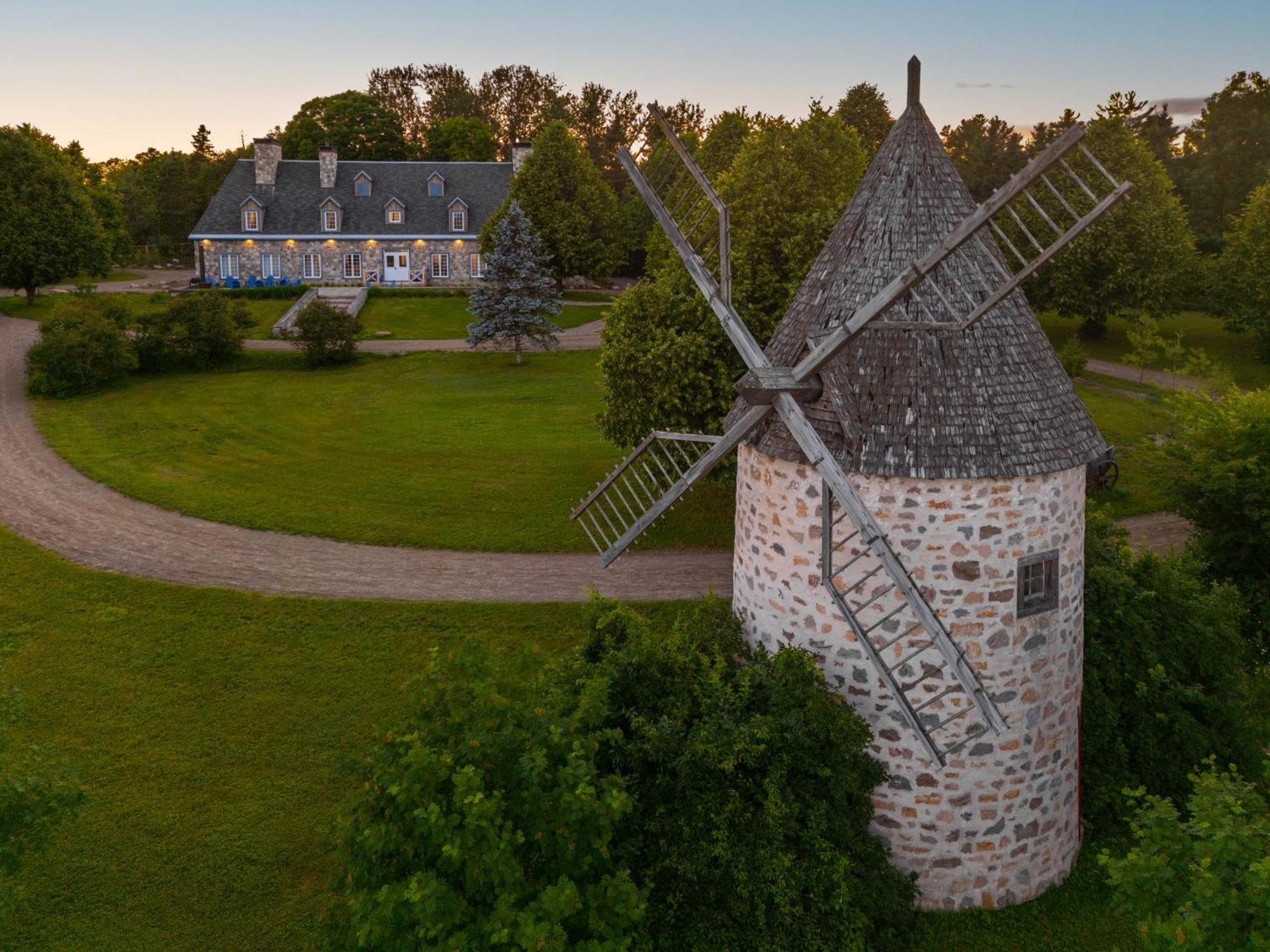 Le Baluchon Eco-Villegiature Saint-Paulin Экстерьер фото